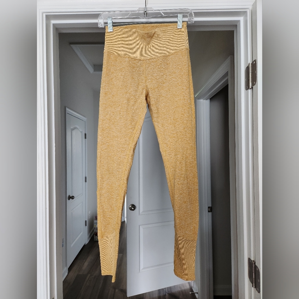 SOFT, Yellow Alo yoga leggings,  size M